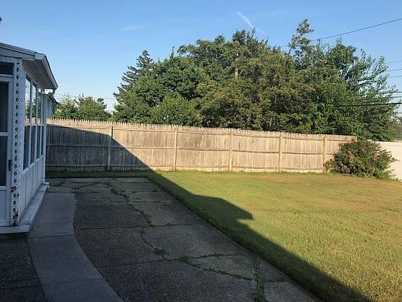 2nd image of 148 Myers Ave