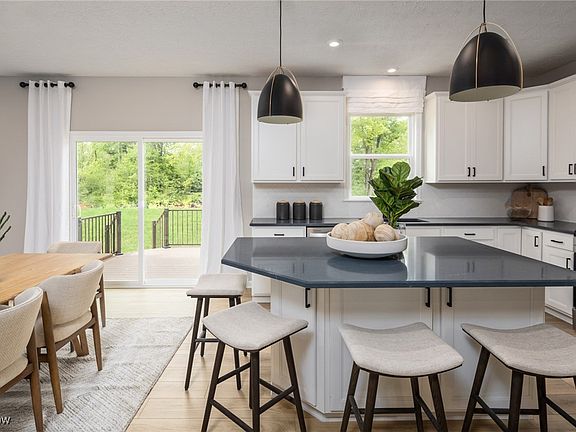 3rd image of 3693 Summerfield Ln