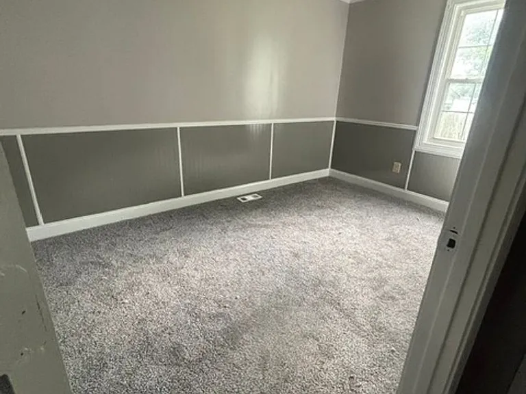 208 Kenneth Blvd — Photo 13