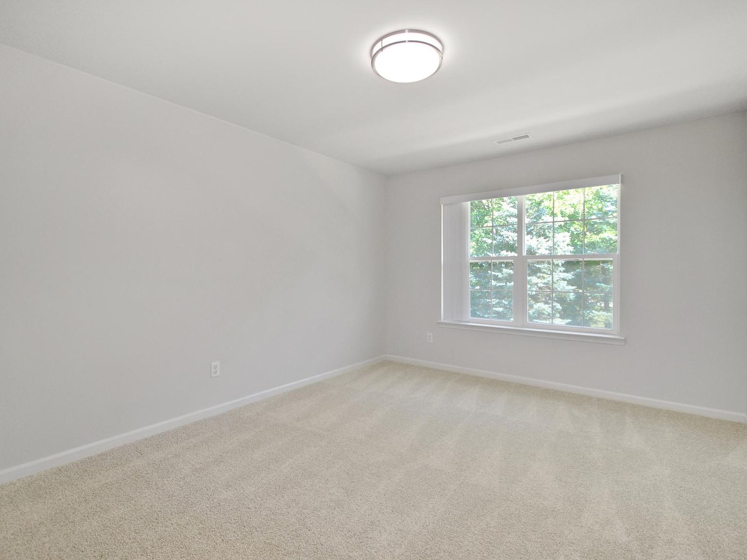 49350 E Woods Dr 49350, Utica, MI 48317 Zillow