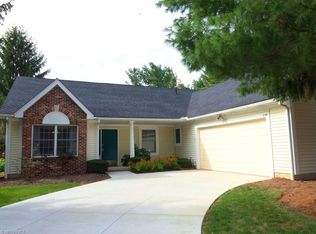 226 Lake Pointe Dr, Akron, OH 44333