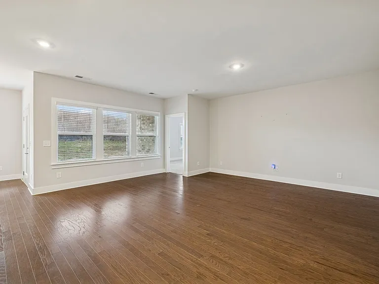 428 Triple Crown Cir — Photo 8
