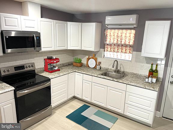 5th image of 1610 Cereal St