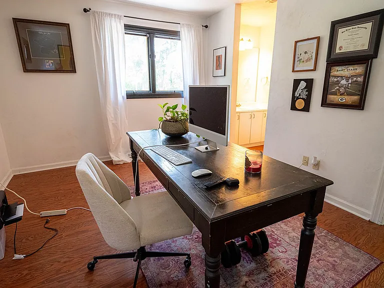 3724 Longchamp Cir — Photo 30