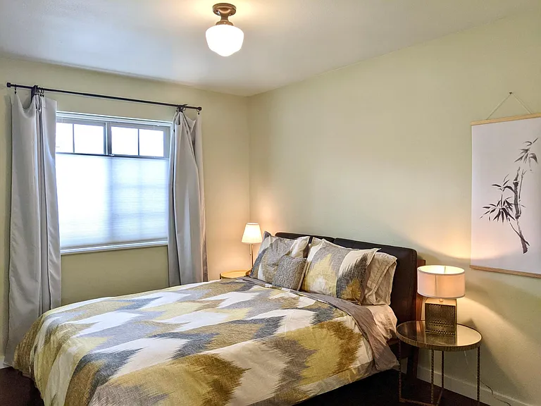 2408 N Baldwin St — Photo 43