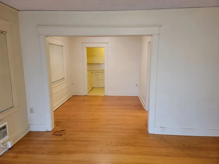 Avondale Apartments — Photo 38