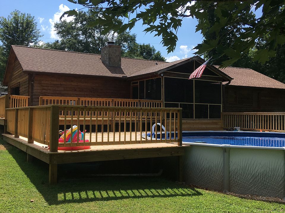 2nd image of 60 Caroldean Dr