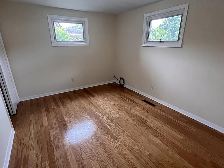 138 Work Dr — Photo 29