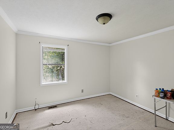 4th image of 75 Plantation Ave