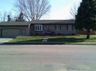 401 E 15th Ave, Mitchell, SD 57301