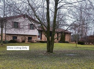 7074 Palms Rd, Fair Haven, MI 48023