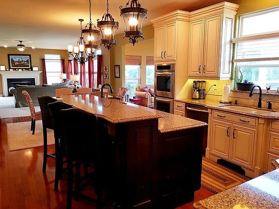 2nd image of 3001 Fairfield Way Ln