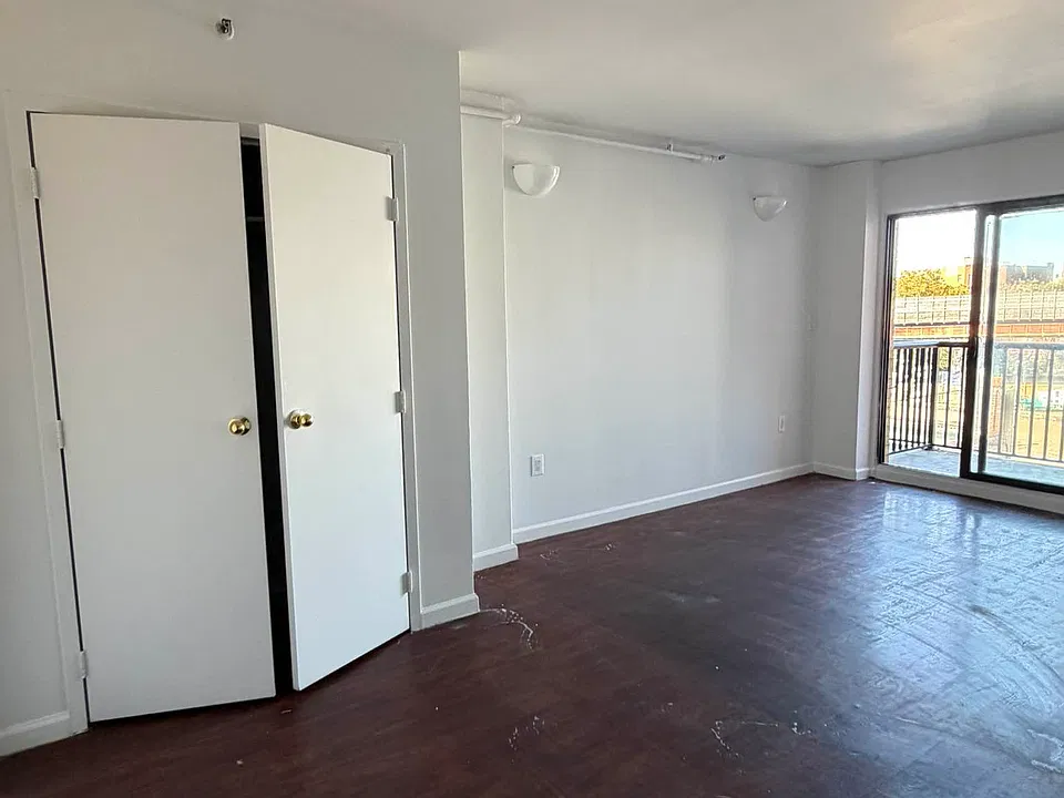 51-23 Queens Blvd #5A