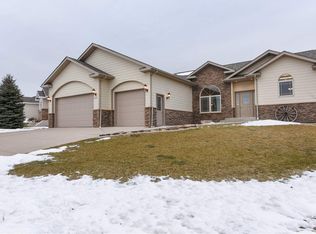 609 Falcon Crest Dr, Spearfish, SD 57783
