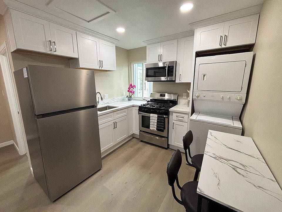 1st image of 609 Camino De Gloria #1
