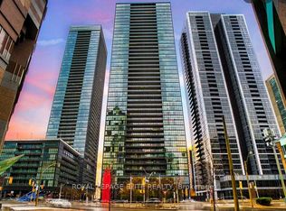 110 Charles St E #1211, Toronto, ON