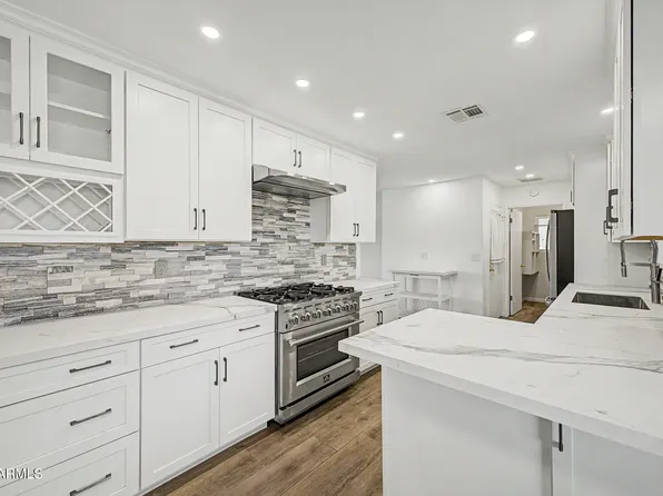 10002 W DESERT HILLS Drive, Sun City, AZ 85351