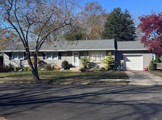 12 Colwick Dr, Somers Point, NJ 08244