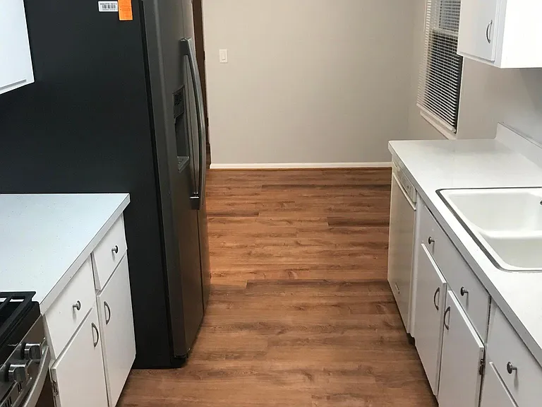 345 Russell Ave — Photo 8