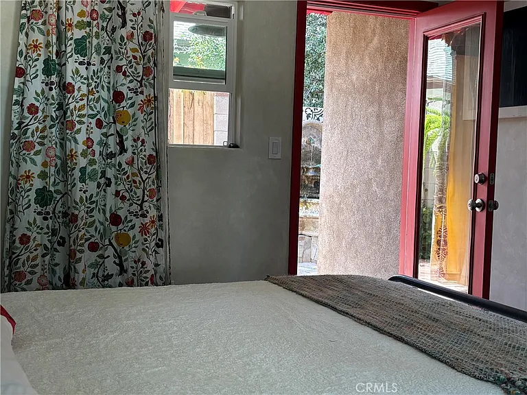 1802 N Raymond Ave — Photo 41