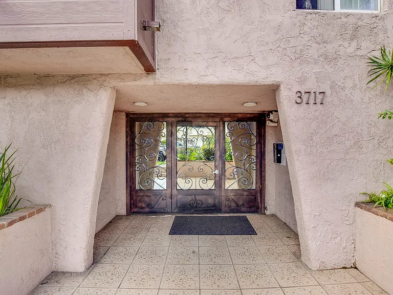 3717 Cardiff Apartments — Photo 12