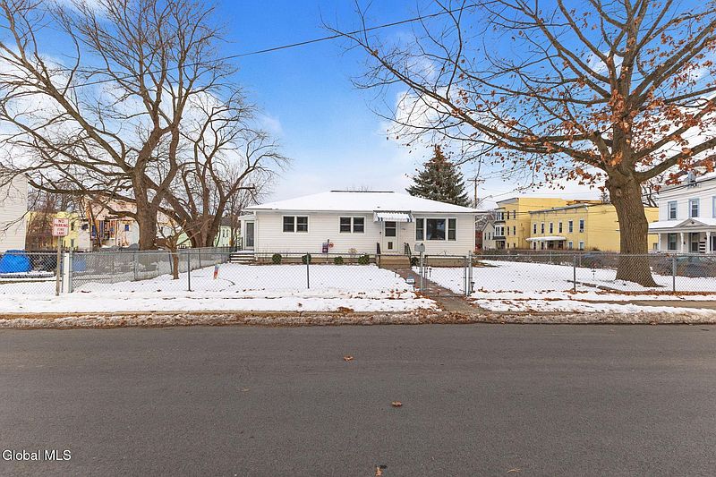 2nd image of 150 Lancaster Street