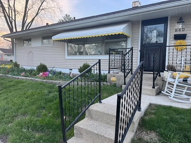 840 W Crystal St photo 1