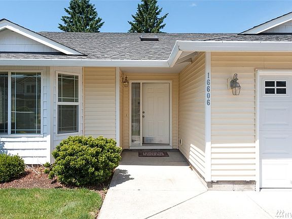4th image of 16606 NE 27th Way