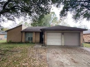 14127 Magnolia Springs Dr, Houston, TX 77066