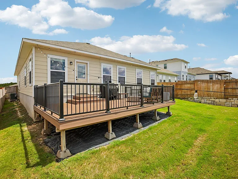 11604 Comano Dr — Photo 37