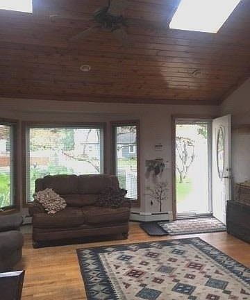 5th image of 1196 Waverly Ave