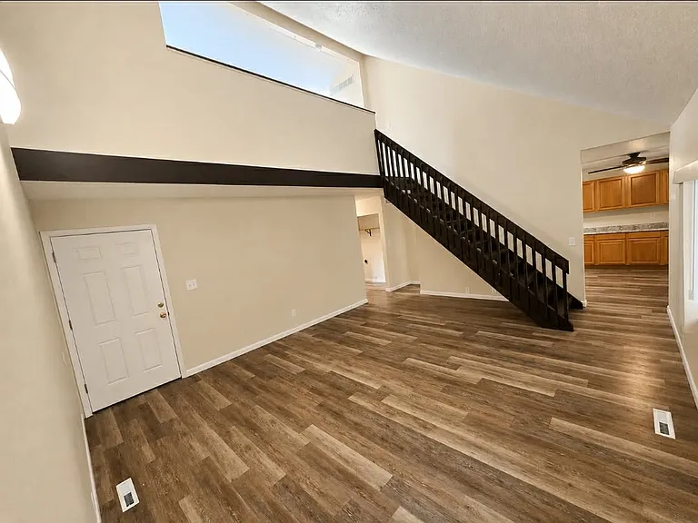 2532 W 3rd St — Photo 5