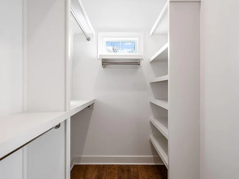 221 Williamsburg St NE — Photo 50