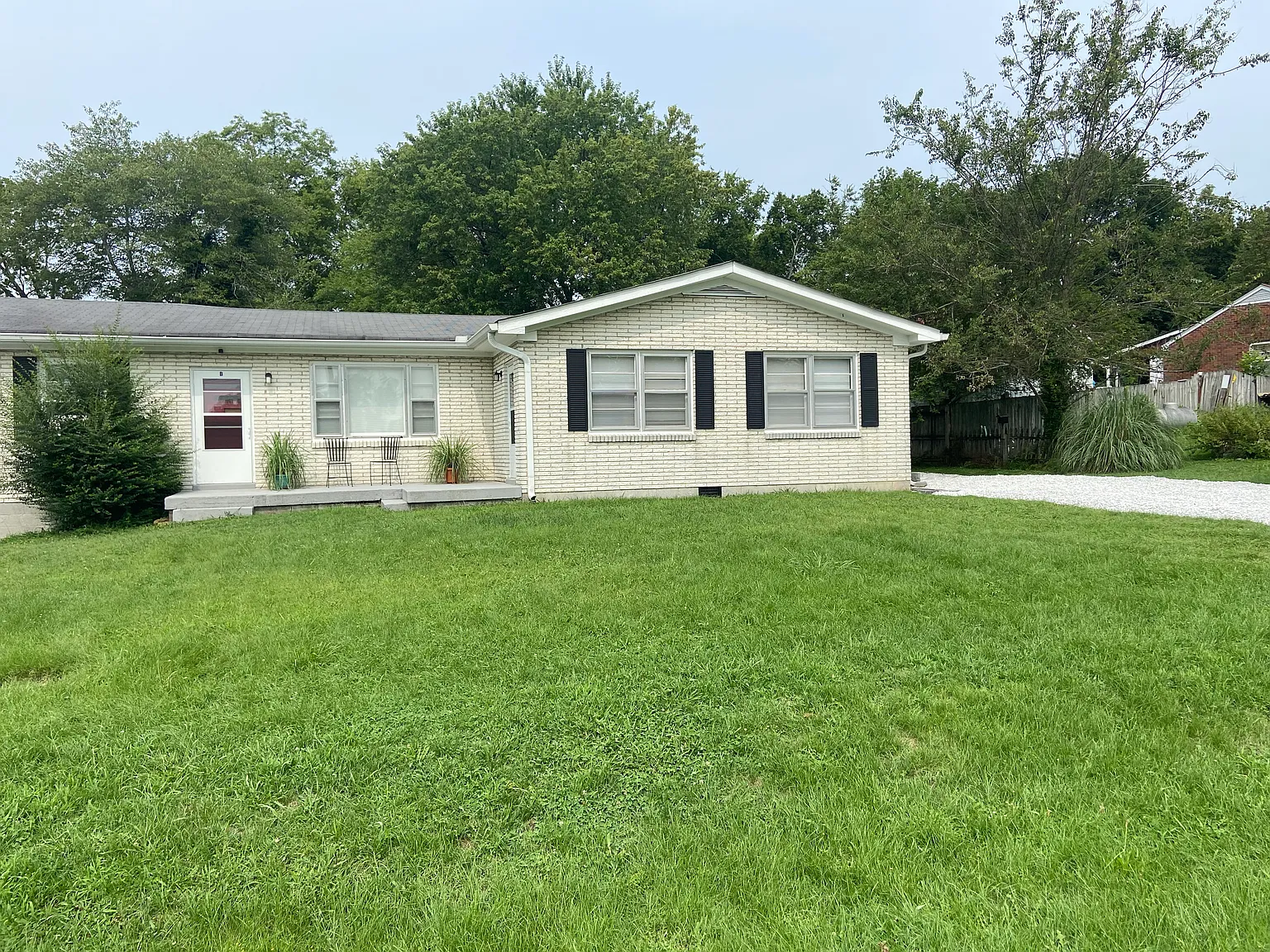 2 bed, 1000 sqft, $1,435 — Photo 1