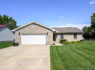 133 N Sharon Dr, Scottsburg, IN 47170