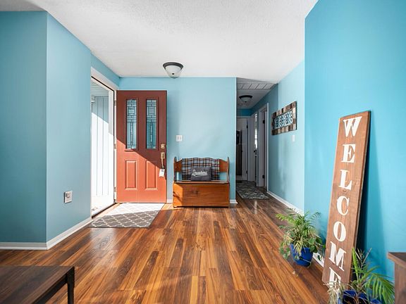 4th image of 4000 N Virginia Ave