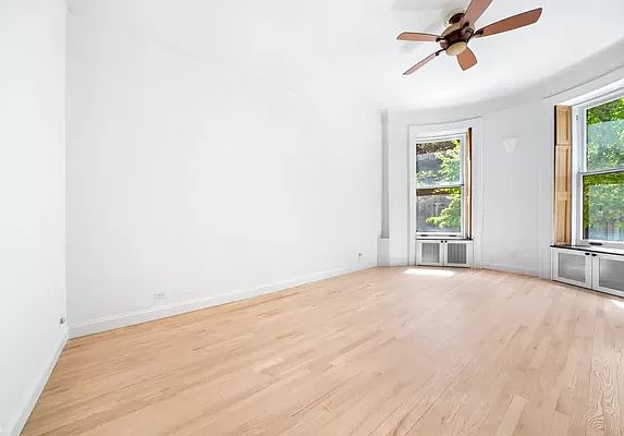 4th image of 31 W 69th St APT 1A
