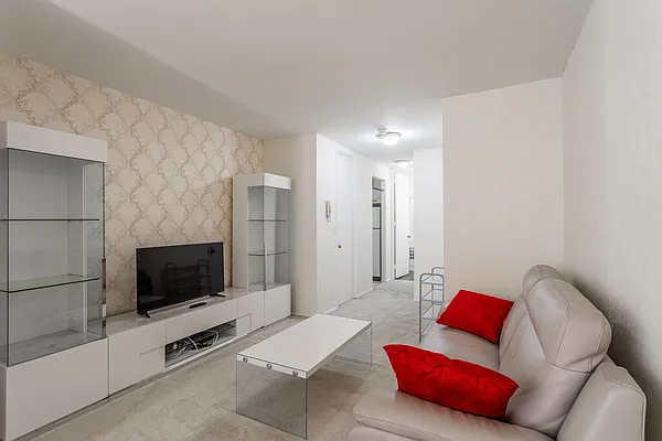Rented by Douglas Elliman | media 2