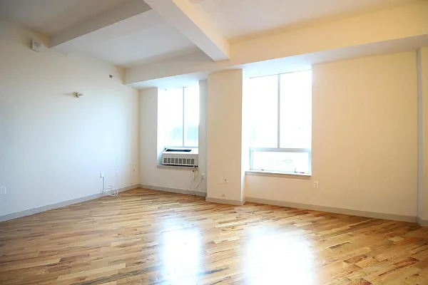 Rented by MTY Group, Inc | media 9