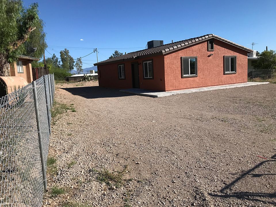 1st image of 10221 S Rainbow Ln