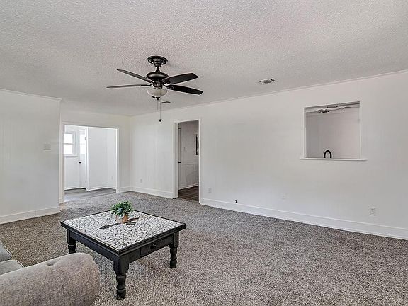 4th image of 541 NW Lorna St #541