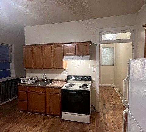 4th image of 308 N 2nd St APT 2