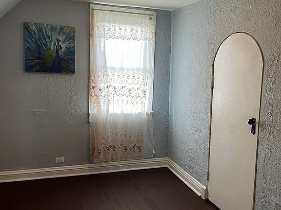 3rd image of 3145 N Lawndale Ave
