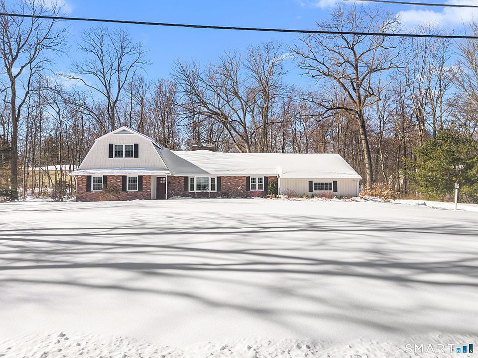 1st image of 15 Lindencrest Drive