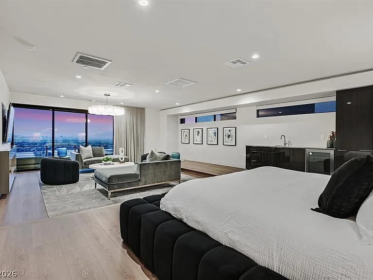 807 Magnum Cliff Ct — Photo 45