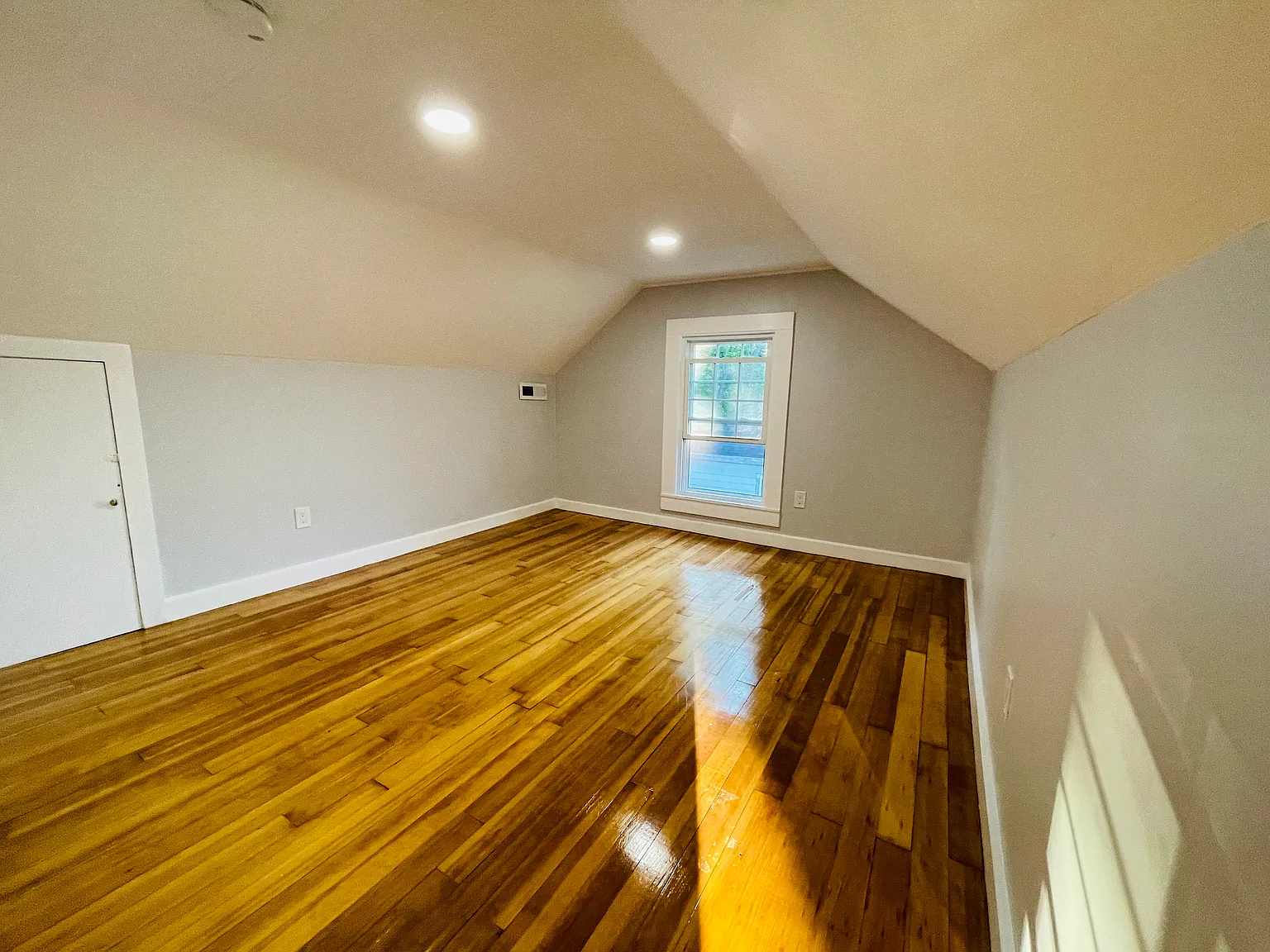 15 River St — Photo 4