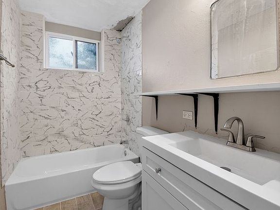 4th image of 4430 W 35th Ave APT 3