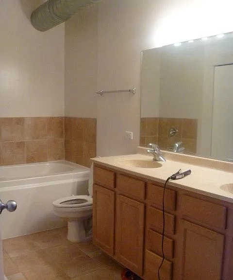 1200 W Monroe St #420 — Photo 7