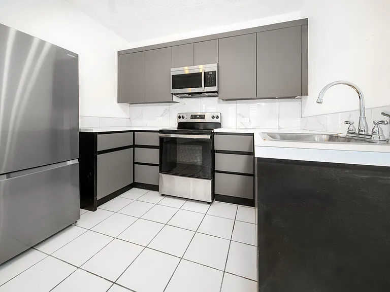 353 Calle Principal — Photo 3