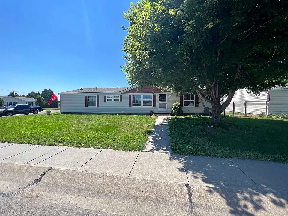 1302 Bridle Dr, North Platte, NE 69101 Zillow